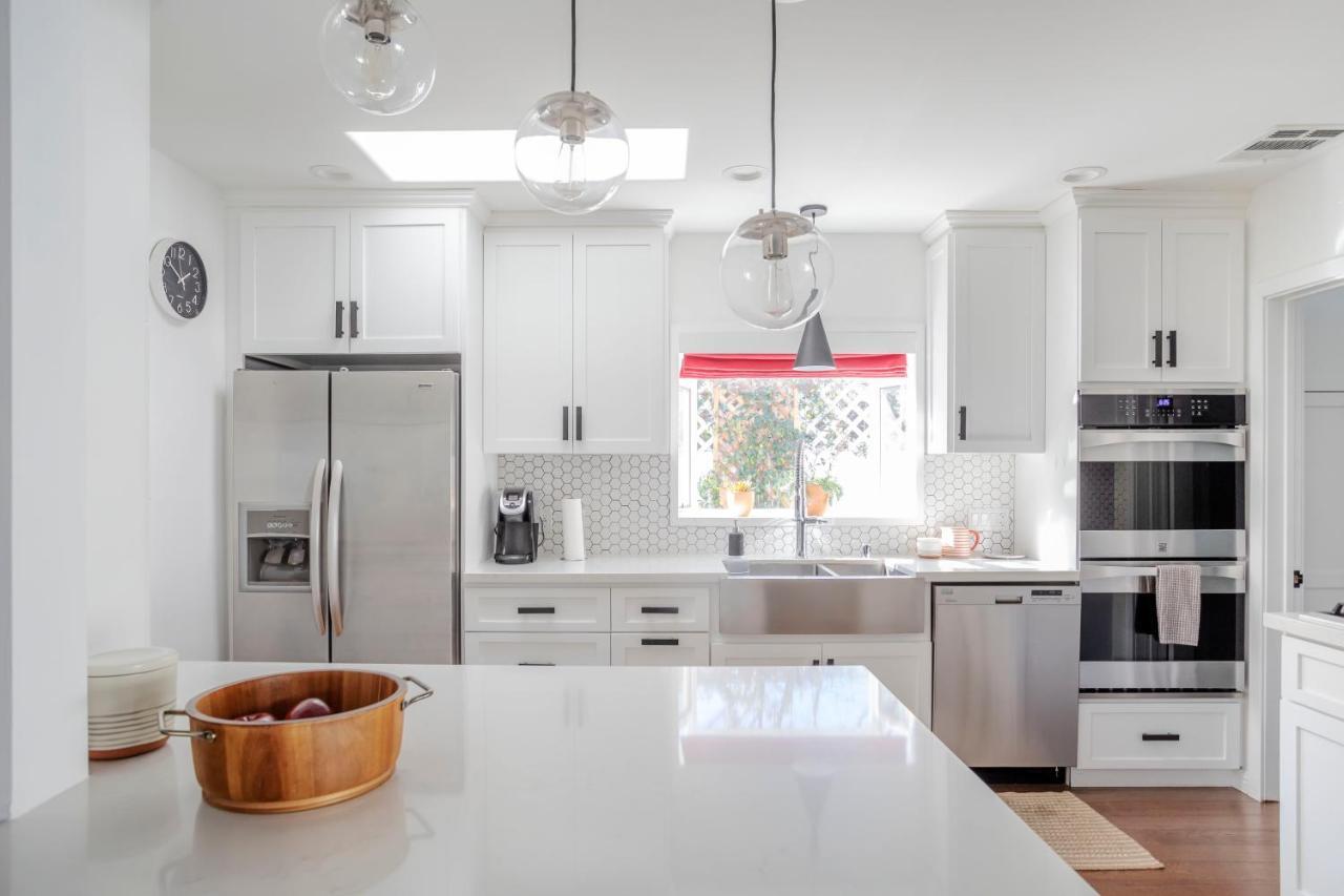 Enchanting Sherman Oaks Home With Pool Permit #Hsr Two One Zero Zero 2605 Los Angeles Exteriör bild