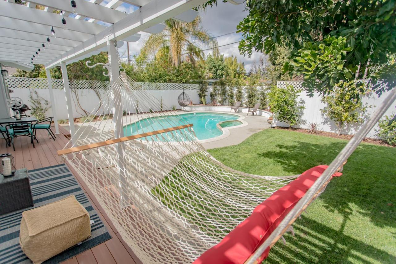 Enchanting Sherman Oaks Home With Pool Permit #Hsr Two One Zero Zero 2605 Los Angeles Exteriör bild