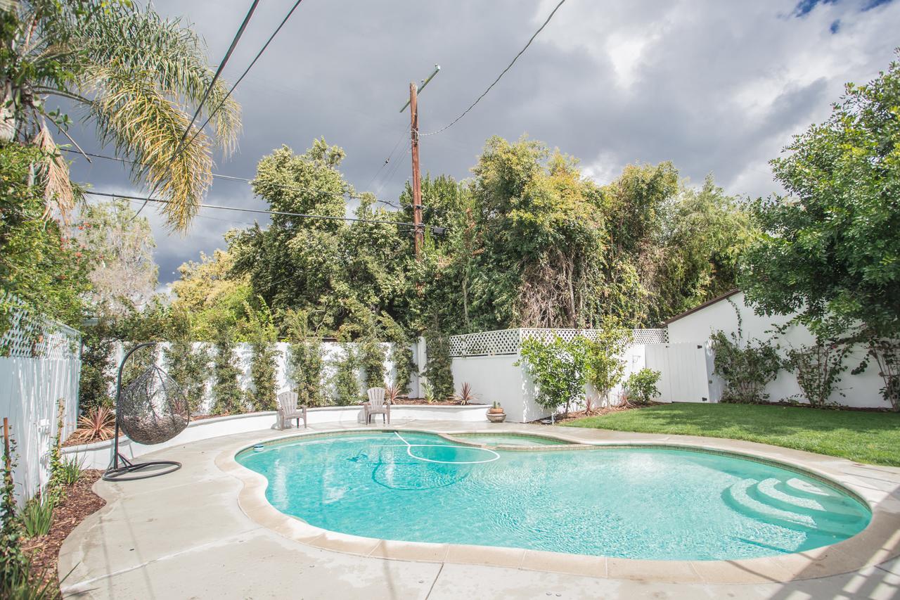 Enchanting Sherman Oaks Home With Pool Permit #Hsr Two One Zero Zero 2605 Los Angeles Exteriör bild